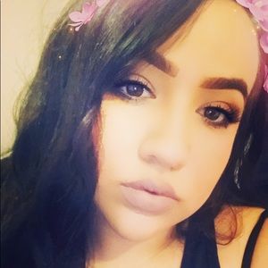 Meet your Posher, Roxanne